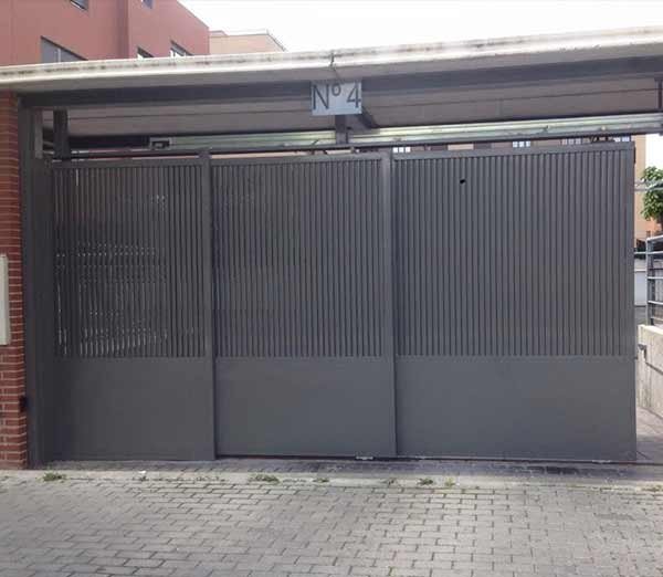 Reparaci&oacute;n y mantenimiento de puertas autom&aacute;ticas