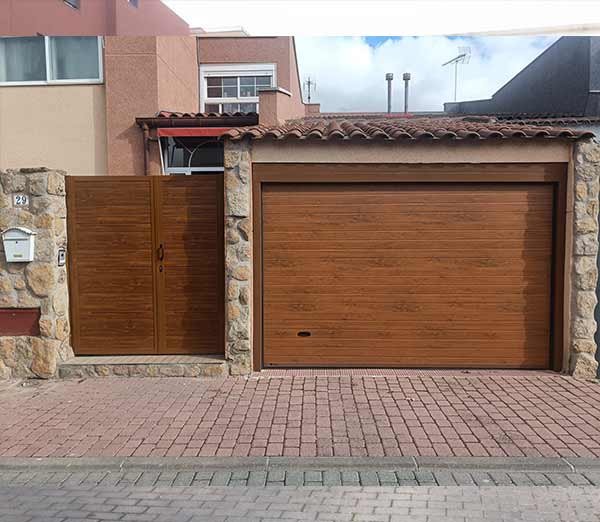 Soluci&oacute;n de Aver&iacute;as en Puertas residenciales